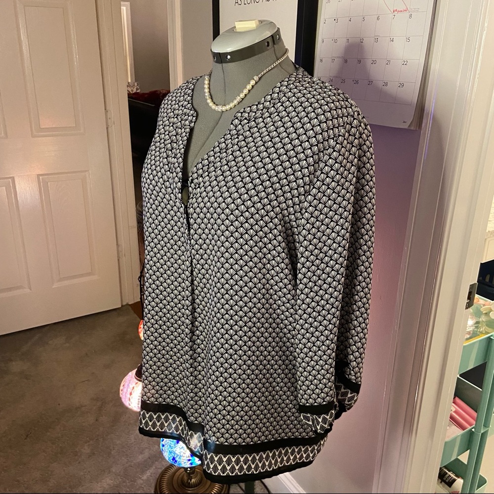Violet + Claire Black & White Blouse Size XL - Picture 6 of 12